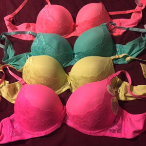 New 40C set of 4 Push Up bras by Moras
